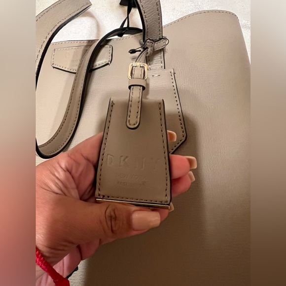 DKNY tote bag - Picture 5 of 11